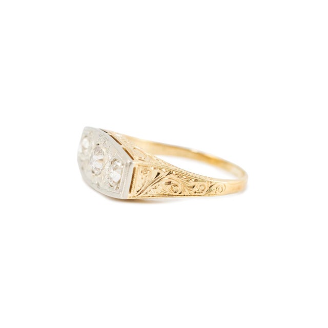 Antique Art Deco 18k & 14k Gold 0.70ct Old Diamond Three Stone Engagement Ring, Size 8 For Sale - Image 4 of 8