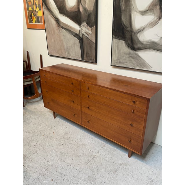 Mid-Century Modern 1950s Walnut 8-Drawer Dresser For Sale - Image 3 of 6