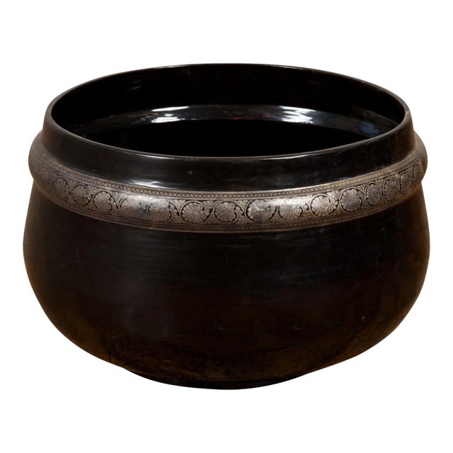 Burmese Vintage Black Lacquer Bowl with Silver Toned Frieze of Palmettes For Sale