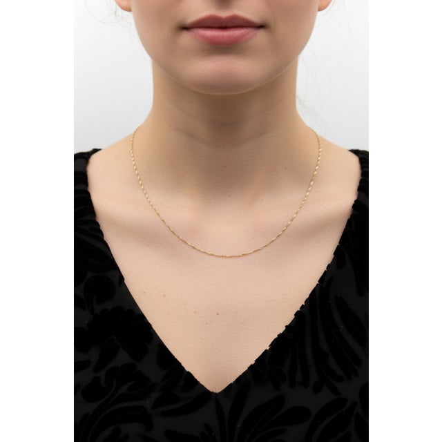 Vintage Twisted Baby Curb Link Chain in 14k Gold For Sale In Los Angeles - Image 6 of 6