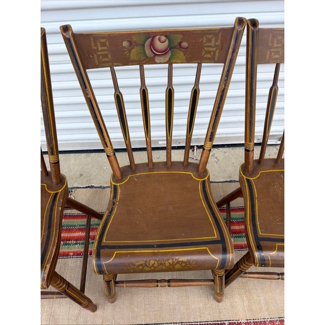Antique Pennsylvania Folk Art Set of 6 Paint Decorated Arrow-Back Windsor Chairs, Circa 1850s For Sale - Image 10 of 17