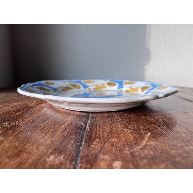 Henriot Quimper Antique 1917 Hr Quimper Assiettes Du Cercle Du Soldat/Circle of the Soldier of the 6th Arrt Faience Plate Deception Du Filleul/Godson's Disappointment For Sale - Image 4 of 7