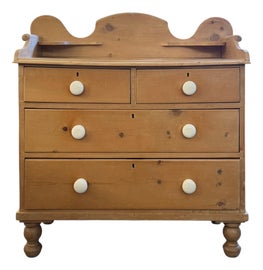 Example of English Traditional Dressers and Chests of Drawers