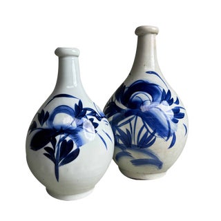 Meiji-Ra Porcelain Tokkuri Sake Bottles, Japan, 1890s, Set of 2 For Sale
