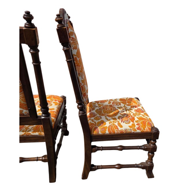 1970s Ethan Allen Jacobean Royal Charter Oak Dining Room Side Chairs Gothic Pair For Sale - Image 11 of 17