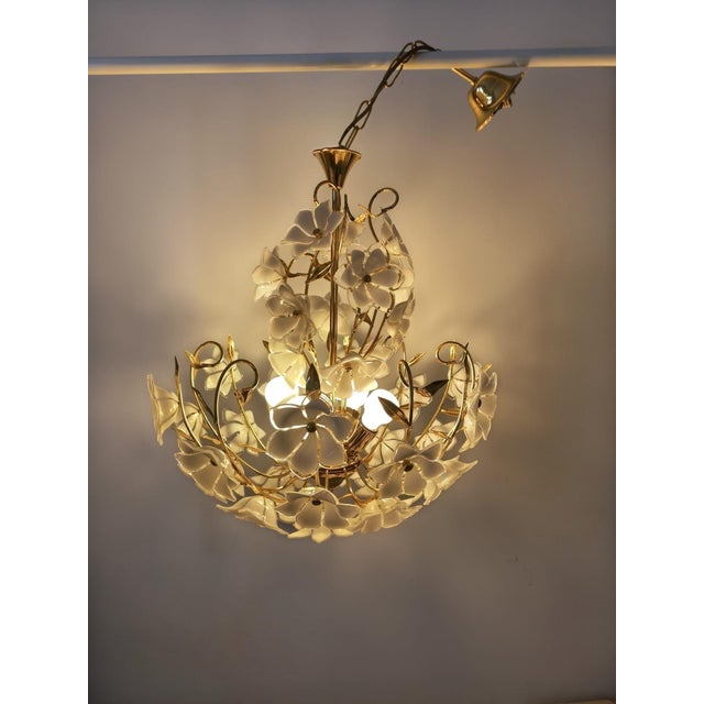1970s Murano Glass White Flowers Chandelier, 1970s For Sale - Image 5 of 18