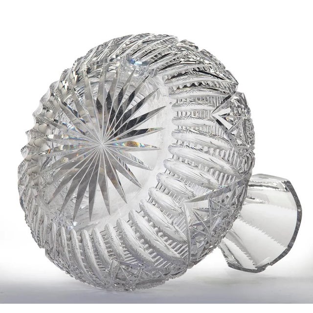 Traditional Late 19th Century Crystal Cut Flower Vase For Sale - Image 3 of 8