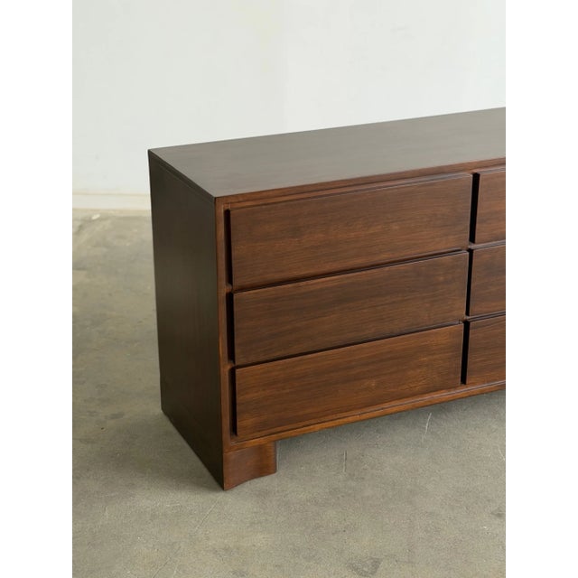 1980s Minimal Dresser With Sculpted Legs For Sale - Image 4 of 12