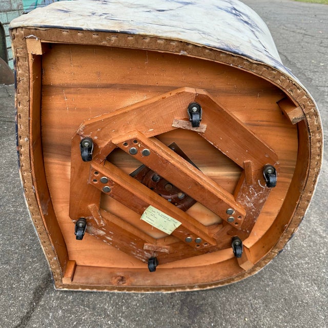 Pink Mid Century Modern Henredon Swivel Barrel Back Lounge Chairs For Sale - Image 8 of 12