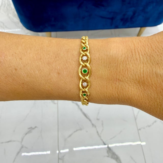 Metal Vintage 18k Yellow Gold Emerald Diamond Graduated Articulated Curb Link Bracelet For Sale - Image 7 of 7