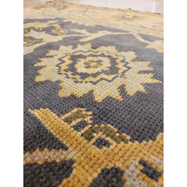 Antique Oushak Carpet, Handmade Oriental Rug Made in Turkey, Peach, Blue, Ivory For Sale In New York - Image 6 of 11