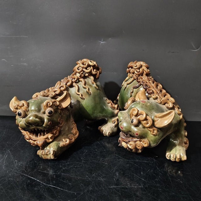 Mid 20th Century Vintage Shiwan Kiln Glazed Ceramic Foo Dogs / Guardian Lions - A Pair For Sale - Image 5 of 8