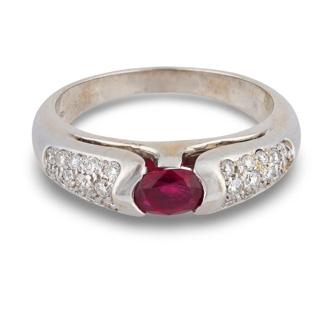 Contemporary 1980s Bvlgari Ruby Diamond 18k Yellow Gold Engagement Ring, Size 7 For Sale - Image 3 of 6