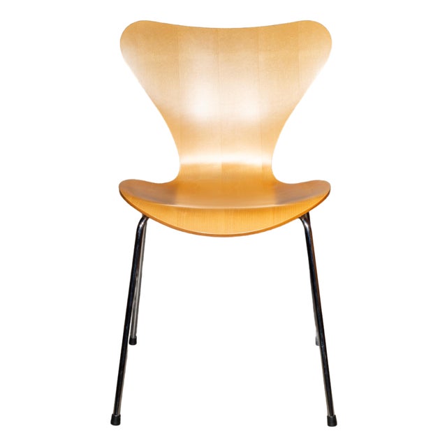 Fritz Hansen Series 7 Chair-Maple For Sale