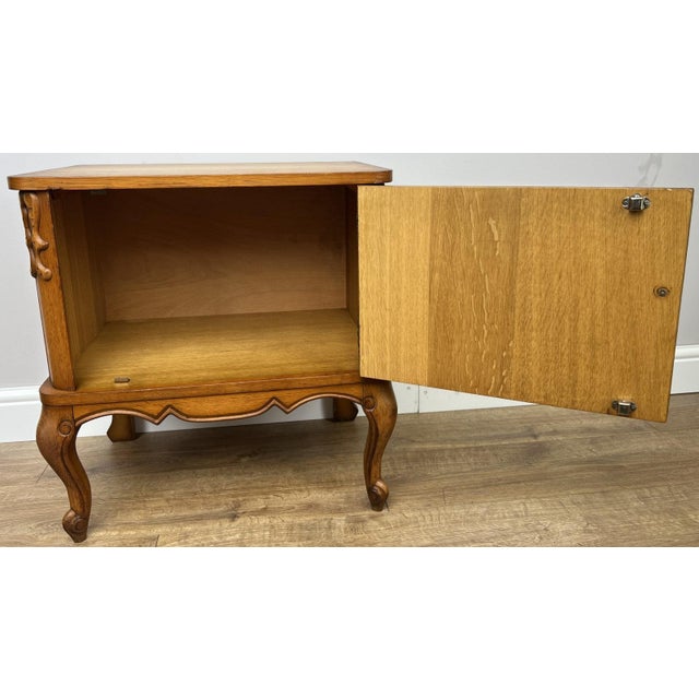 Vintage Louis XVI French Nightstands, Set of 2 For Sale - Image 14 of 15