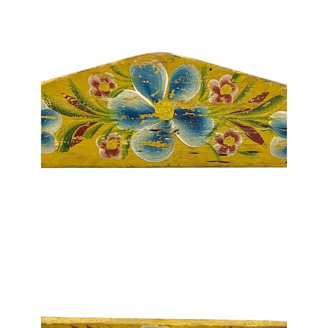 Wood Early 20th Century Yellow Hand-Painted Rancho Monterey Mexican Folk Art Child’s Chair With Woven Rush Seat For Sale - Image 7 of 14