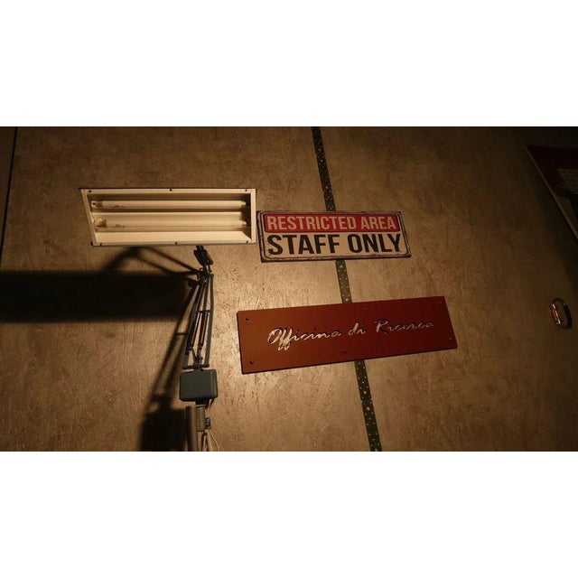 Mid-Century Naska Loris Neon Floor Lamps with Stems and Clasps by Jac Jacobsen for Fontana Arte, Set of 2 For Sale - Image 6 of 16