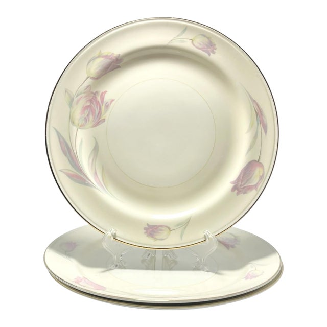 1940s Homer Laughlin “Tulip” Set of 3 Ceramic Dinner Plates For Sale