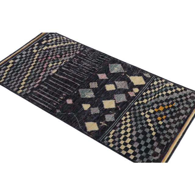 Looking for a custom size? For more information on customization capabilities, please reach out to custom@chairish.com....