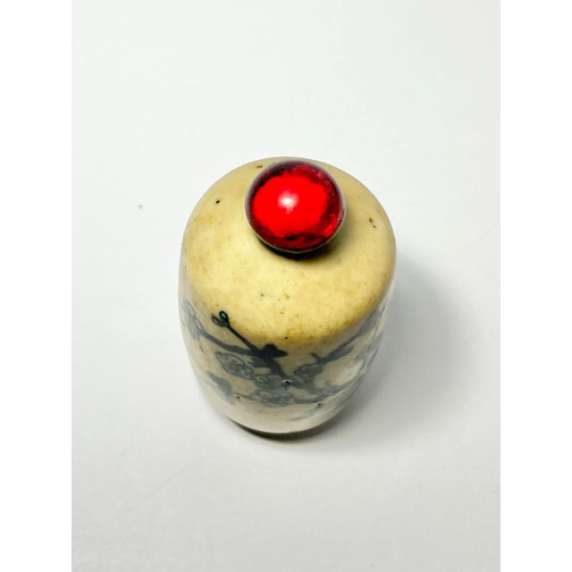 Antique Chinese Yellow Porcelain Bird & Flower Motif Snuff Bottle For Sale In Dallas - Image 6 of 10