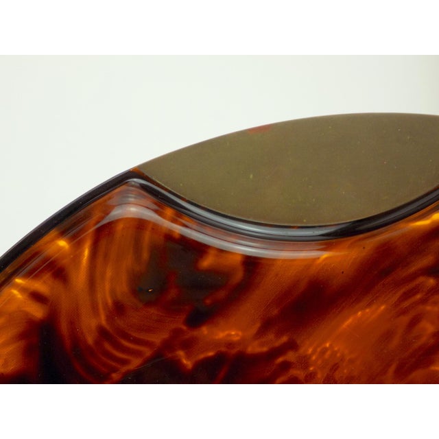 Guzzini Vintage Round Acrylic Tray with Brass Details from Guzzini, 1970s For Sale - Image 4 of 6