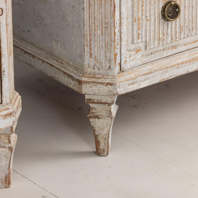 Pair 19th C. Swedish Gustavian Painted Bedside Commodes With Reeded Drawers For Sale - Image 9 of 17