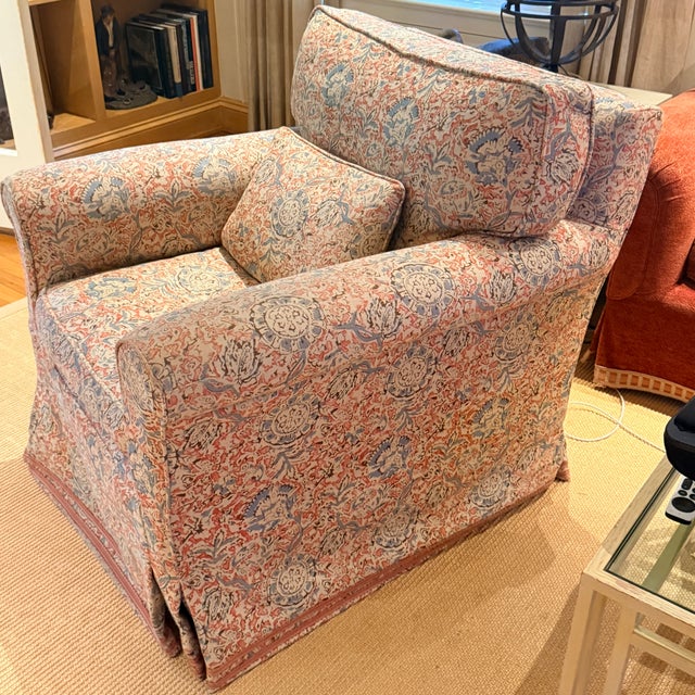 Traditional Pair of Swivel Chairs in Vintage Ralph Lauren Block Print For Sale - Image 3 of 13