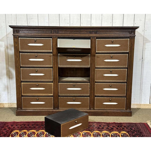 20th Century Oak Filing Cabinet by Chalmette Paris-Brussels For Sale - Image 4 of 18