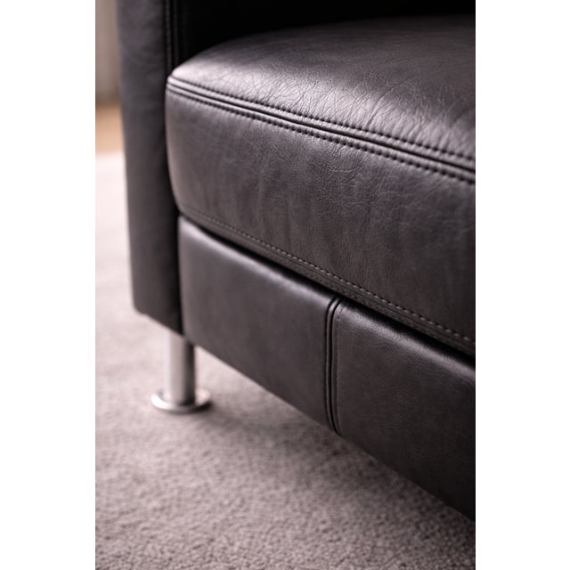 Black Set of Lounge Chair and Ottoman in Black Leather, 1980s For Sale - Image 8 of 13