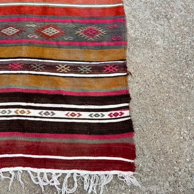 1980s Vintage Pink Kilim Rug For Sale - Image 5 of 5