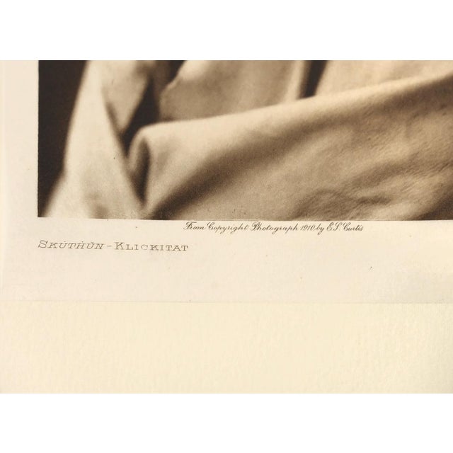 Native American Edward S. Curtis "Skuthun - Klickitat" Original Vintage Photogravure on Gampi Tissue, 1910, Cardozo Collection For Sale - Image 3 of 5