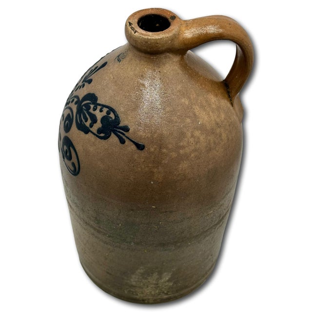 Great Mid 1800s Antique American 2 Galllon Stoneware Jug With Bold Artiscally Hand Decorated Navy Blue Flower Design For Sale - Image 12 of 18