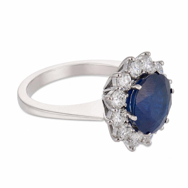 Vintage Gia 4.00 Carat Sapphire Diamond 18k White Gold Cluster Ring, Size 5 For Sale - Image 4 of 6