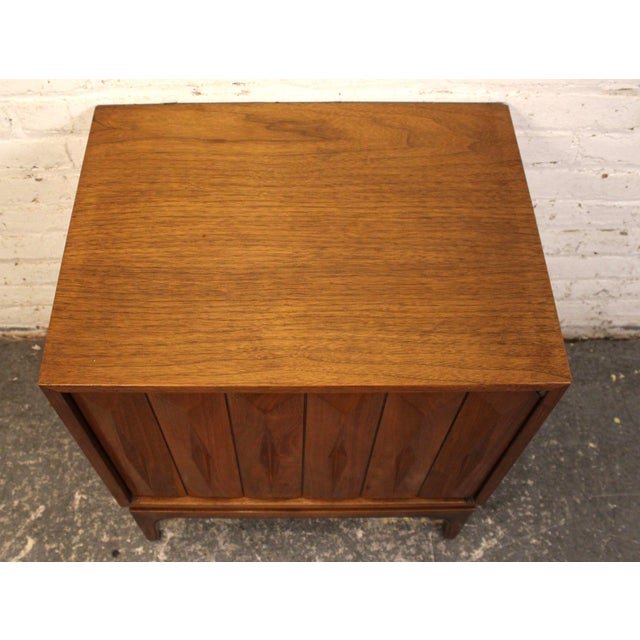 Mid-Century Sculpted Diamond Front Walnut Nightstands, Pair For Sale - Image 4 of 13