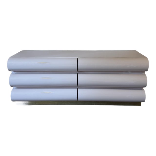 1980s Postmodern Mauve Bullnose Dresser & Nightstand Set – Lacquered Waterfall Design With Plinth Base For Sale