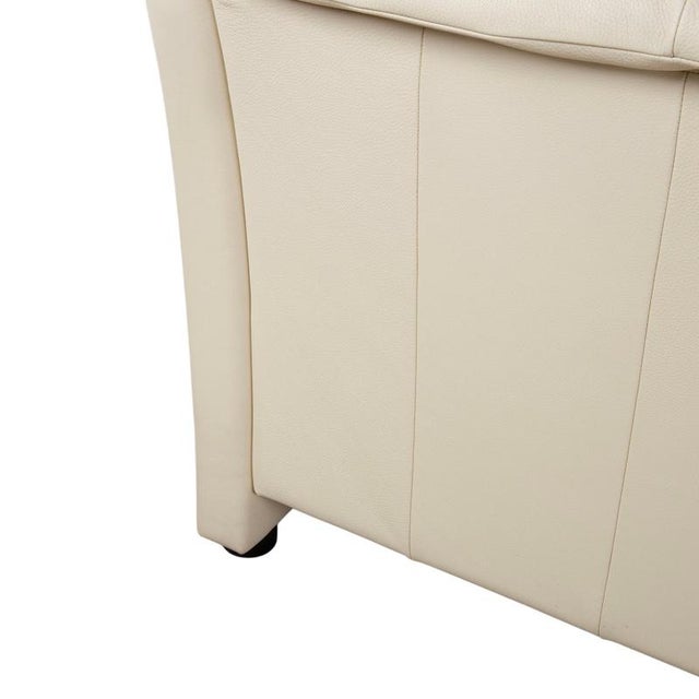 Animal Skin Oslo Leather Four-Seater Cream White Eggshell Sofa from Stressless For Sale - Image 7 of 17