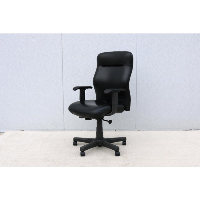 Knoll Knoll Bulldog Executive Ergonomic Office Desk Chair in Black Leather, Adjustable For Sale - Image 4 of 18