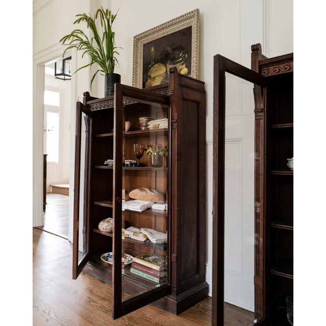 Brown Early 20th Century Carved Oak Vitrine For Sale - Image 8 of 9