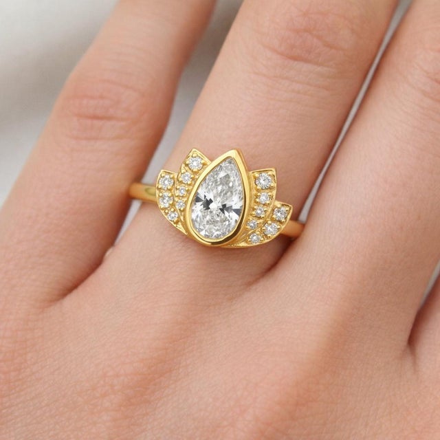Gold Lotus Gold Ring With Moissanite Silver, Gold, Size 6 For Sale - Image 8 of 11