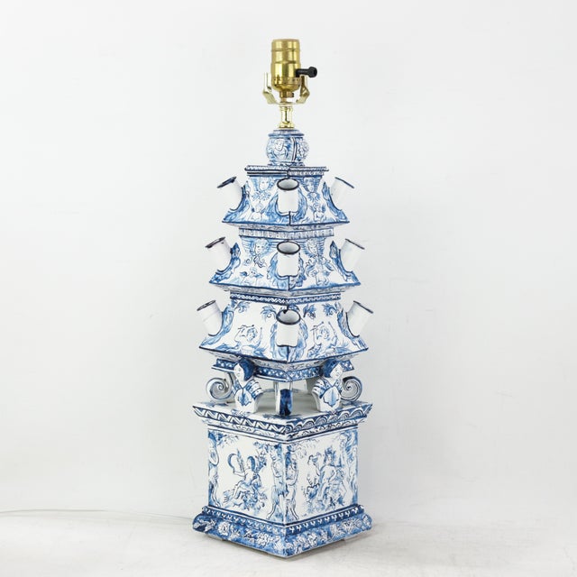 White Pair of Vintage Dutch Style Blue and White Hand Painted Pagoda Metal Table Lamps With Cherub and Floral Motif For Sale - Image 8 of 13
