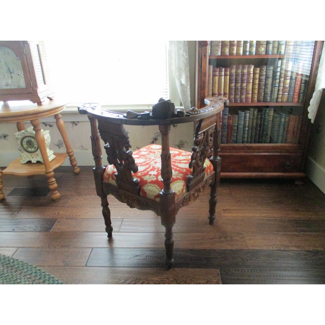Antique Vintage Victorian Carved Walnut Corner Italian Chair Face & Griffons For Sale - Image 13 of 15