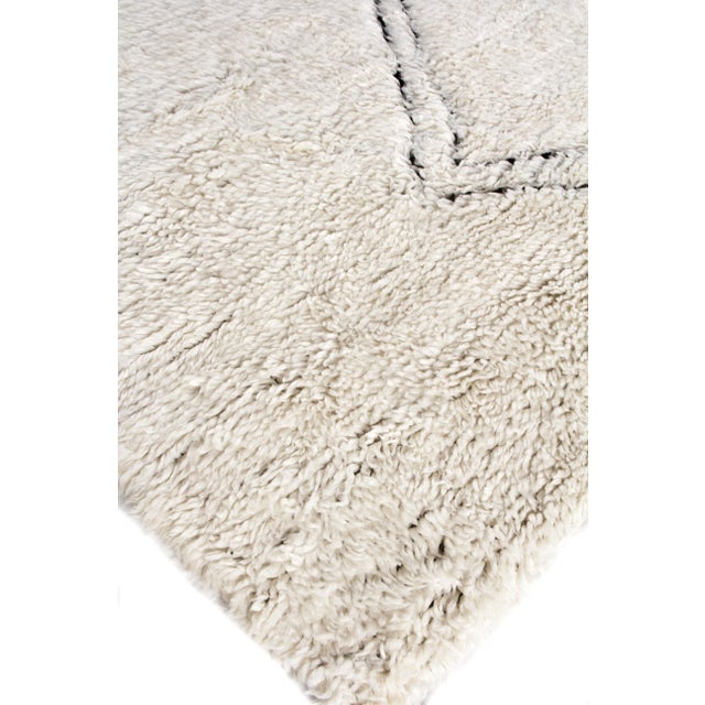 Textile Weighton Hand loom Wool Ivory/Black Rug-8'x10'" For Sale - Image 7 of 8