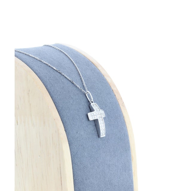 2020s Princess Cut Diamond Cross Pendant 1.07cttw 14k White Gold For Sale - Image 5 of 5