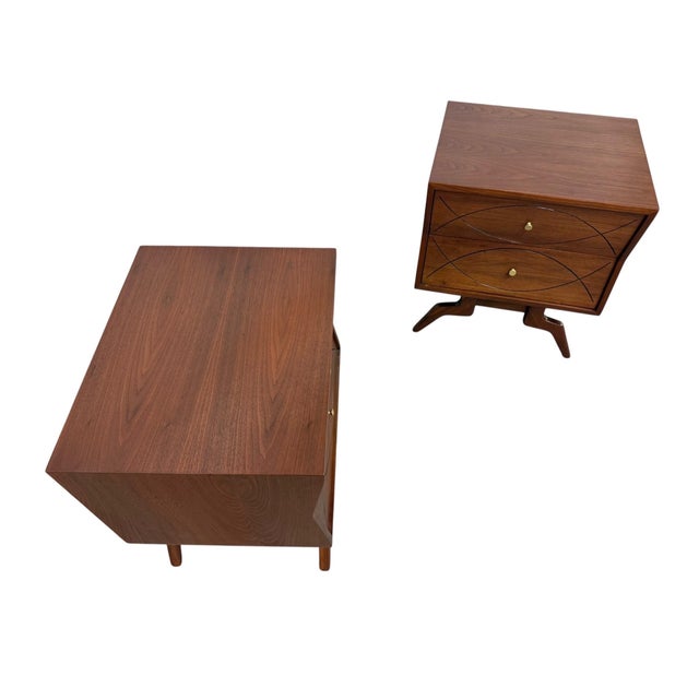 Adrian Pearsall Mid-Century Modern Pearsall Style Walnut Nightstands - Set of 2 - Refinished! For Sale - Image 4 of 9