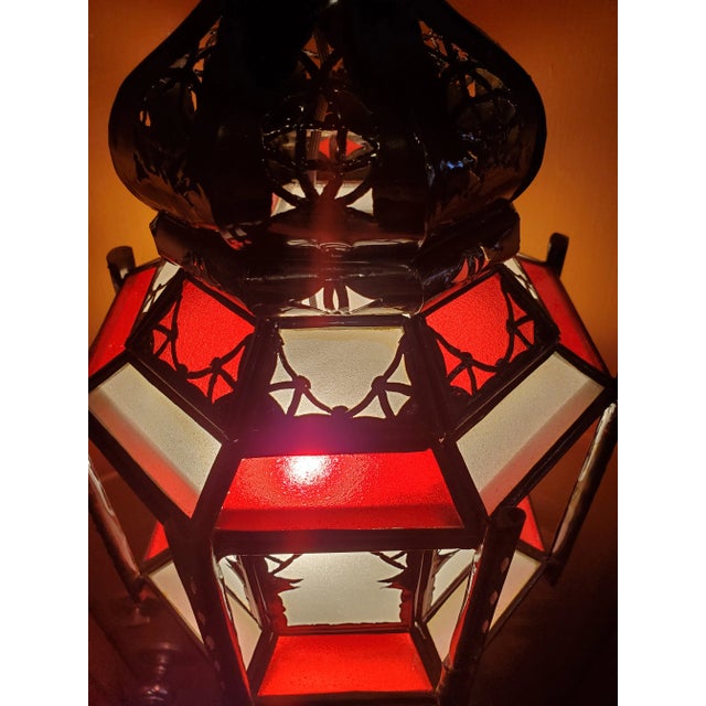 Moroccan Medium Size Moroccan Frosty Glass Lantern in White / Red For Sale - Image 3 of 8