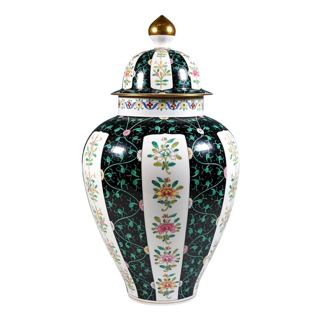 Large Porcelain Urn Vase with Siang Noir Decoration by Herend Hungary For Sale