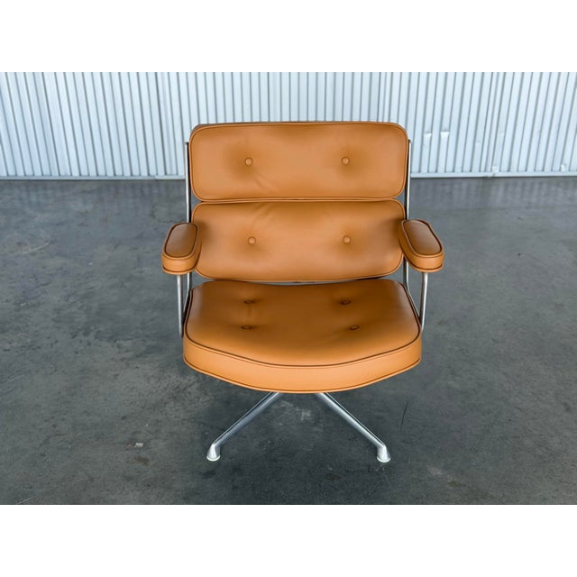 Mid-Century Modern Eames Time Life "Lobby" Chair - Caramel Leather - 1st Generation Model 675 Herman Miller For Sale - Image 3 of 11