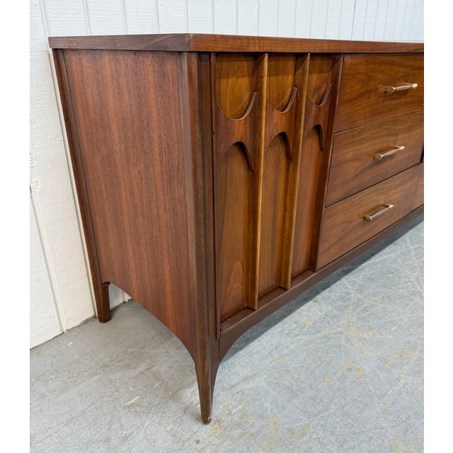 Wood Mid-Century Modern Kent Coffey Perspecta 12-Drawer Walnut Dresser For Sale - Image 7 of 10
