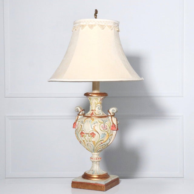 Traditional Venetian Carved Polychrome & Giltwood Tasseled Urn Lamp For Sale - Image 3 of 10