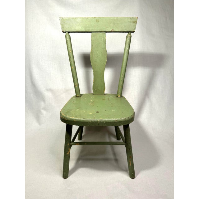 American Americana Folk Art Small Green Fiddleback Solid Wood Chair For Sale - Image 3 of 10
